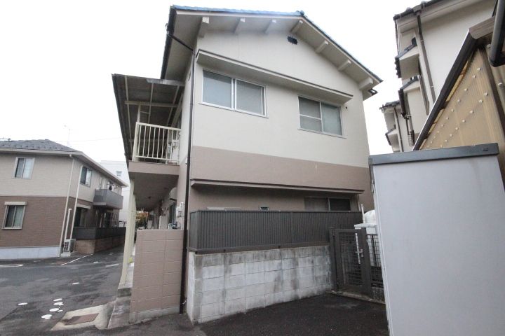 広島県広島市佐伯区五日市中央5丁目の賃貸アパートの外観