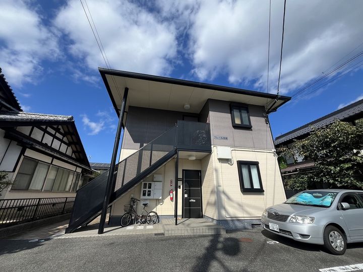 広島県広島市安佐南区西原9丁目の賃貸アパートの外観