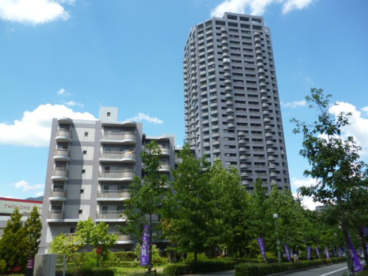 A.CITYタワーズウエストの外観