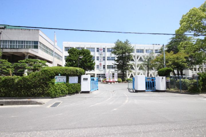 広島県広島市佐伯区五日市6丁目の賃貸アパートの周辺