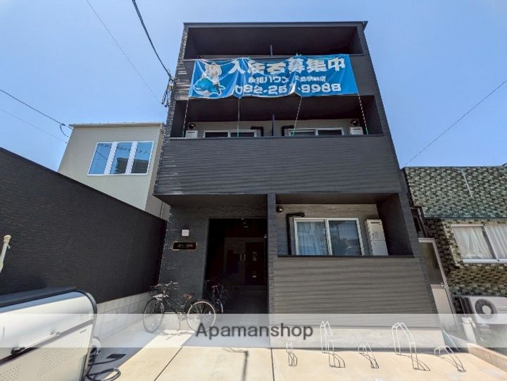 広島県広島市南区西蟹屋3丁目の賃貸アパートの外観