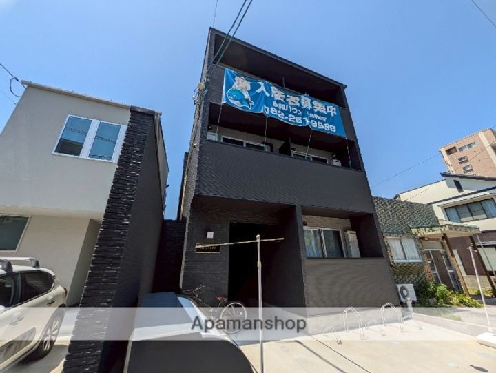 広島県広島市南区西蟹屋3丁目の賃貸アパートの外観