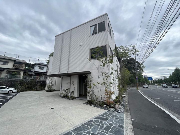 広島県広島市東区牛田南1丁目の賃貸マンションの外観