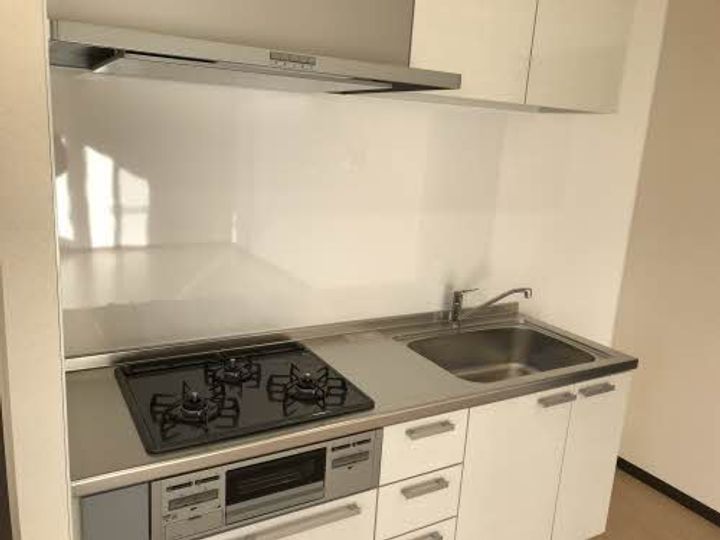 広島県広島市東区中山東3丁目の賃貸アパートのキッチン