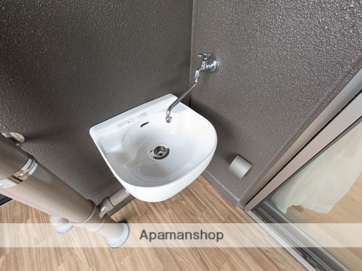 広島県広島市南区東本浦町の賃貸マンションの内装