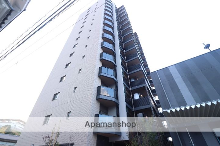 広島県広島市南区東本浦町の賃貸マンションの外観