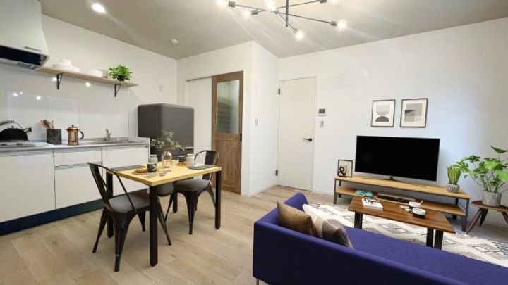 広島県広島市西区竜王町の賃貸アパートの居間