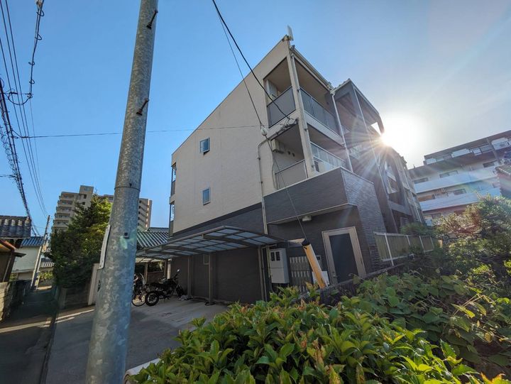 広島県広島市佐伯区五日市中央4丁目の賃貸アパートの外観