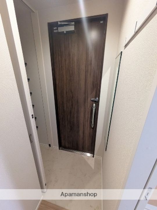 広島県広島市安佐南区東野2丁目の賃貸マンションの玄関