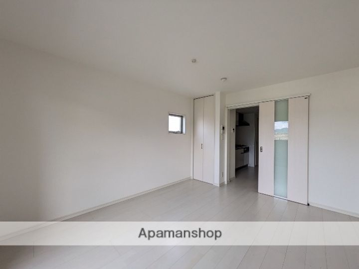 広島県広島市南区東霞町の賃貸アパート306の居間