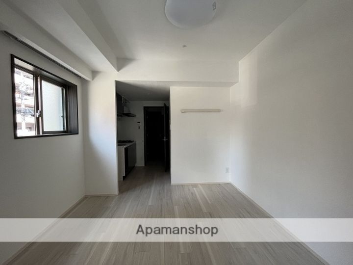 広島県広島市東区光町2丁目の賃貸マンションの居間