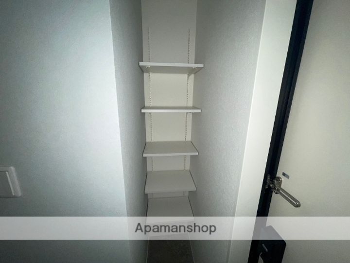 広島県広島市西区草津浜町の賃貸アパートの内装