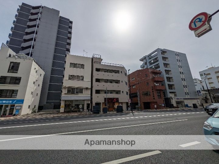 広島県広島市中区住吉町の賃貸マンション401の外観