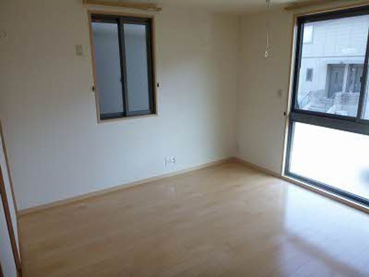 広島県広島市西区高須台5丁目の賃貸アパートの居間