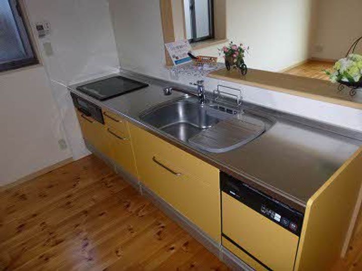 広島県広島市西区高須台5丁目の賃貸アパートのキッチン