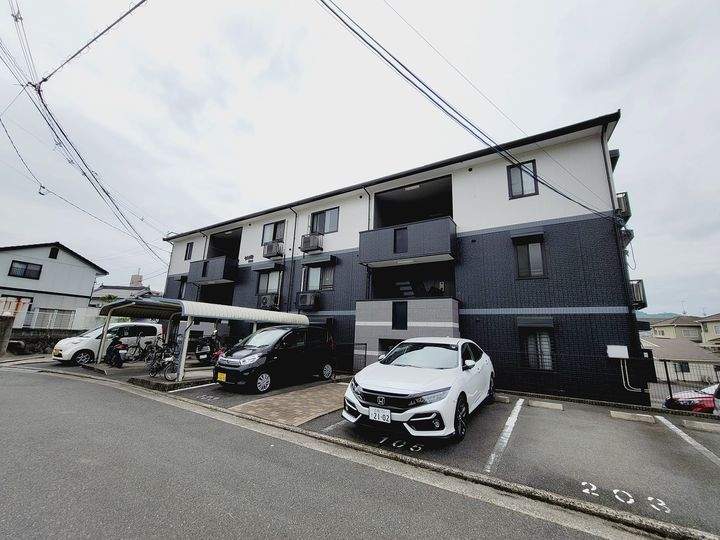 セゾン高取北弐番館101の外観