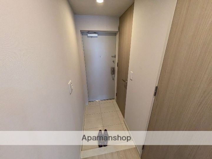 広島県広島市西区己斐本町1丁目の賃貸マンションの玄関