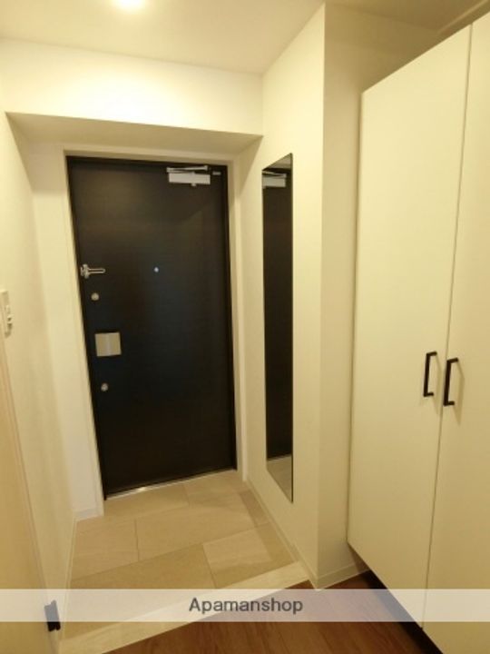 広島県広島市安佐南区大塚西3丁目の賃貸マンションの玄関