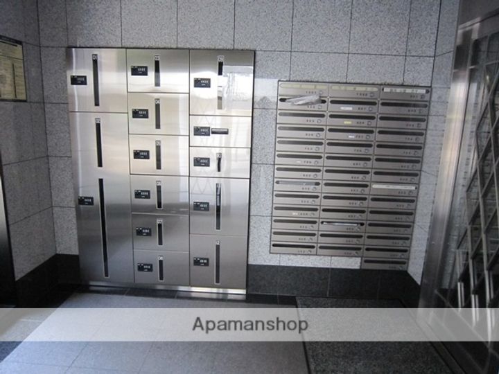 広島県広島市東区光町1丁目の賃貸マンションの外観