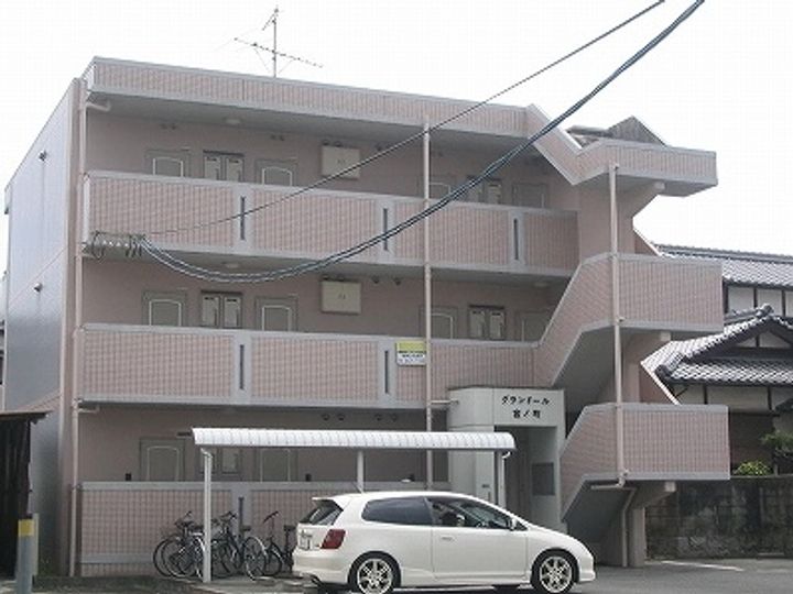 広島県安芸郡府中町宮の町1丁目の賃貸マンションの外観