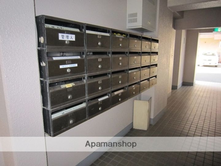 広島県広島市東区光町2丁目の賃貸マンションの外観