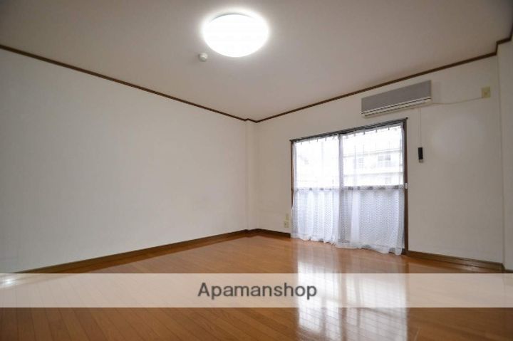 スリーエイト103の内装