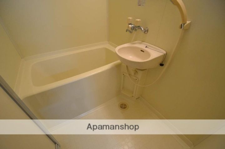 スリーエイト103の風呂