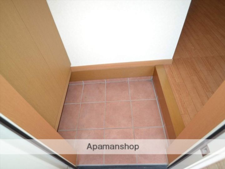 ロータス2の玄関