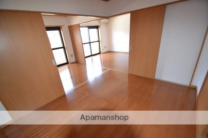 ハートフルKAGAMIⅠ205の内装