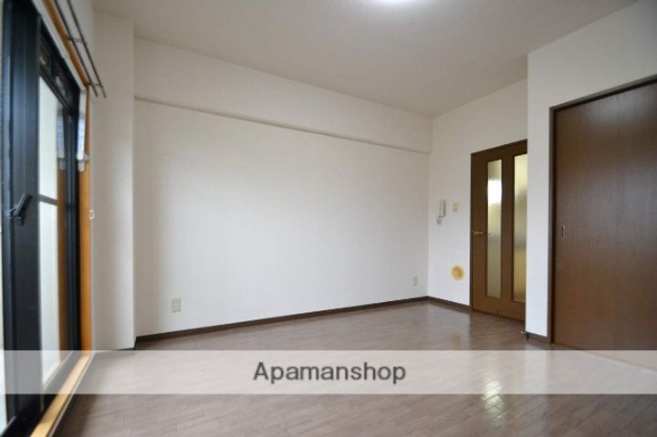 ヴィラ・カトレア303の内装