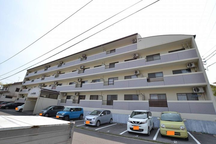 ラジュール 1LDK105号室の外観