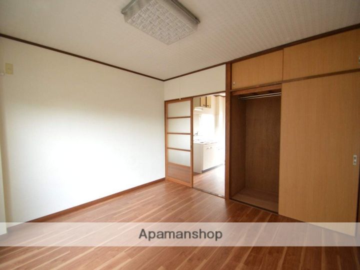 アビリオ西条中央の居間