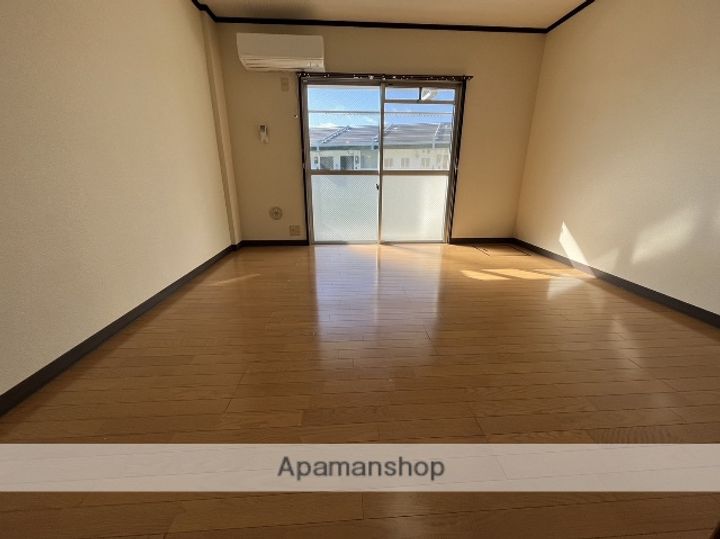 広島県東広島市西条町寺家の賃貸アパートの内装