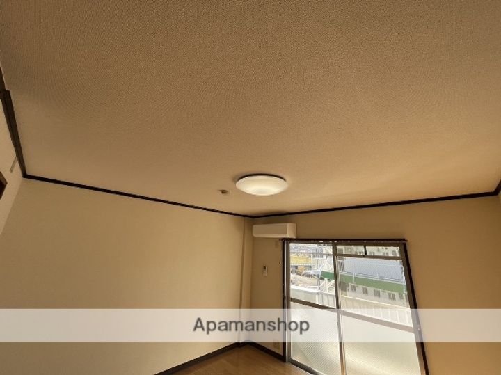 広島県東広島市西条町寺家の賃貸アパートの内装