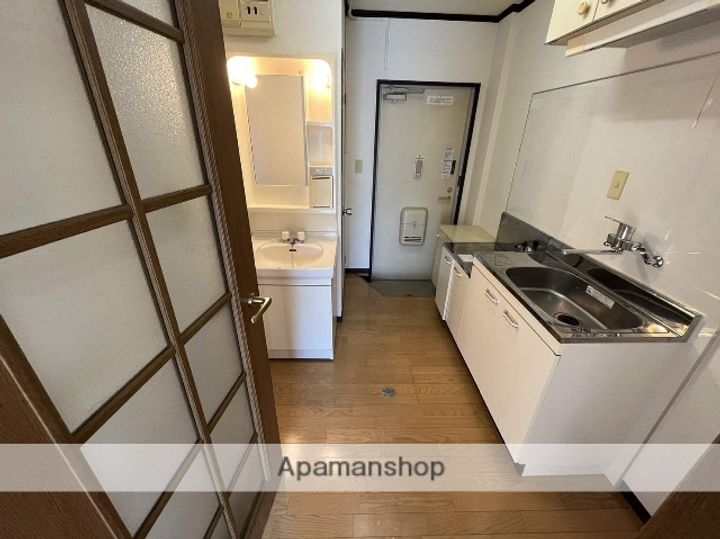 広島県東広島市西条町寺家の賃貸アパートの内装