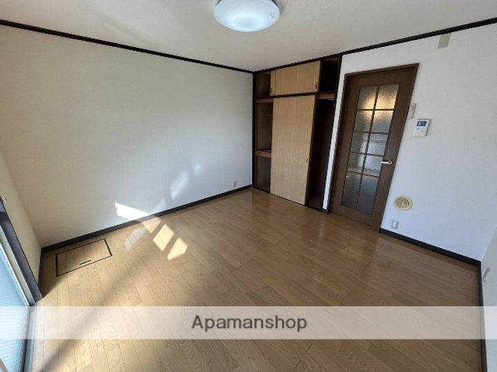 広島県東広島市西条町寺家の賃貸アパートの内装