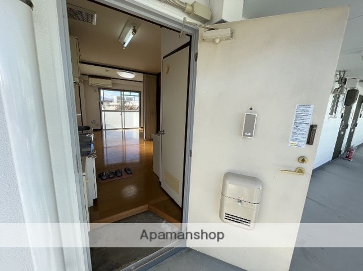 広島県東広島市西条町寺家の賃貸アパートの内装