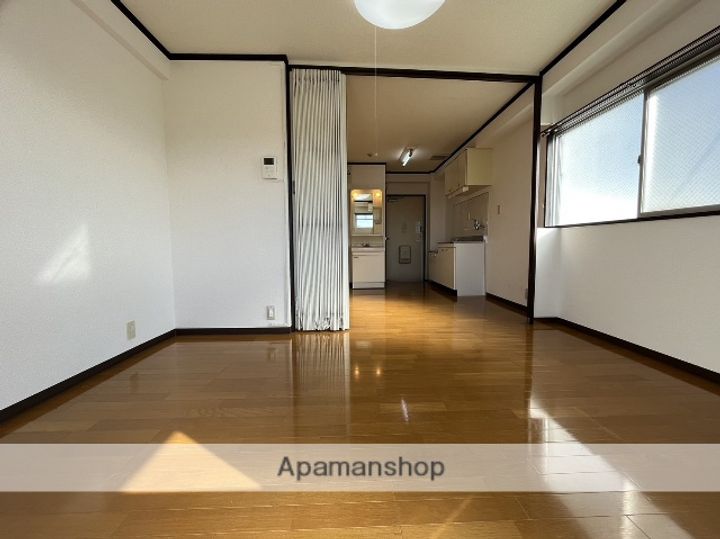 広島県東広島市西条町寺家の賃貸アパートの内装