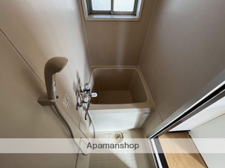 広島県東広島市西条町寺家の賃貸アパートの内装