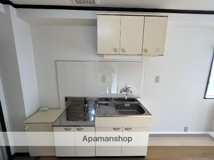 広島県東広島市西条町寺家の賃貸アパートのキッチン