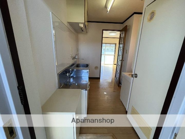 広島県東広島市西条町寺家の賃貸アパート103の内装