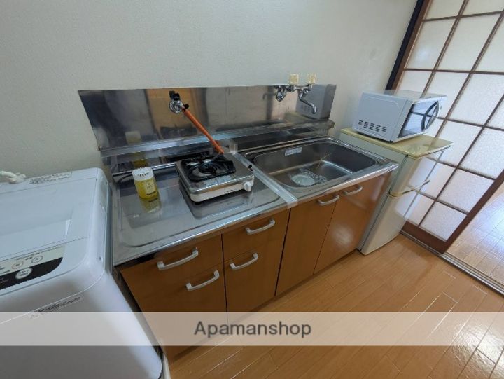 広島県東広島市西条町田口の賃貸アパートのキッチン