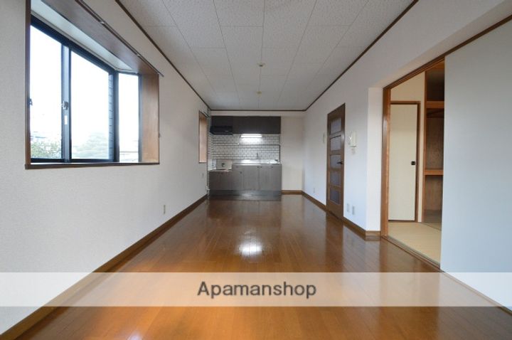 ハイコンスビルⅡ301の居間