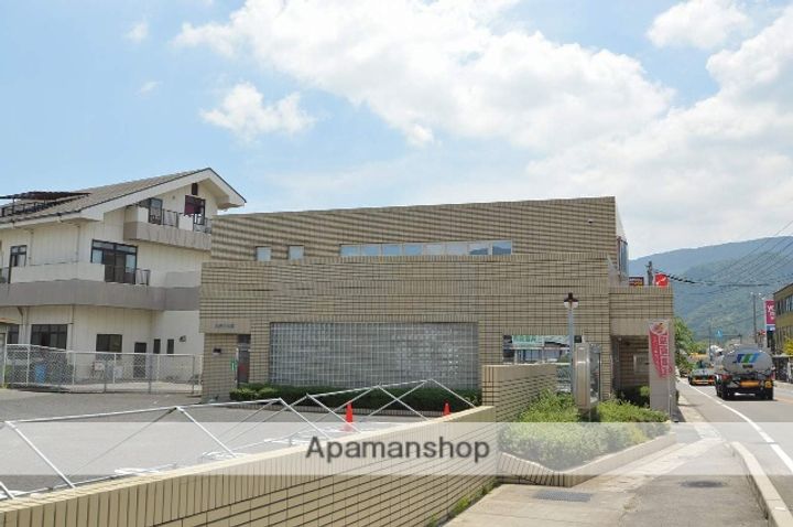 クレルバリュージュB棟の周辺