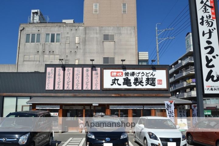 クレールレセンテB棟の周辺