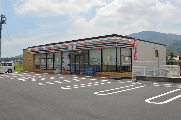レオパレスきじの里E102の周辺