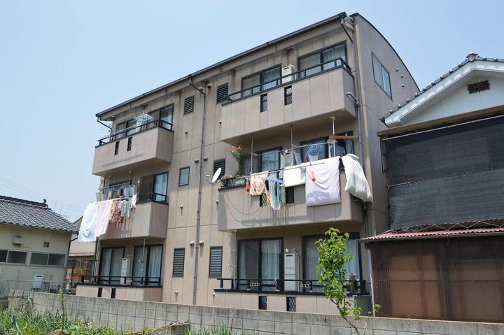 ラ・メール102号室の外観