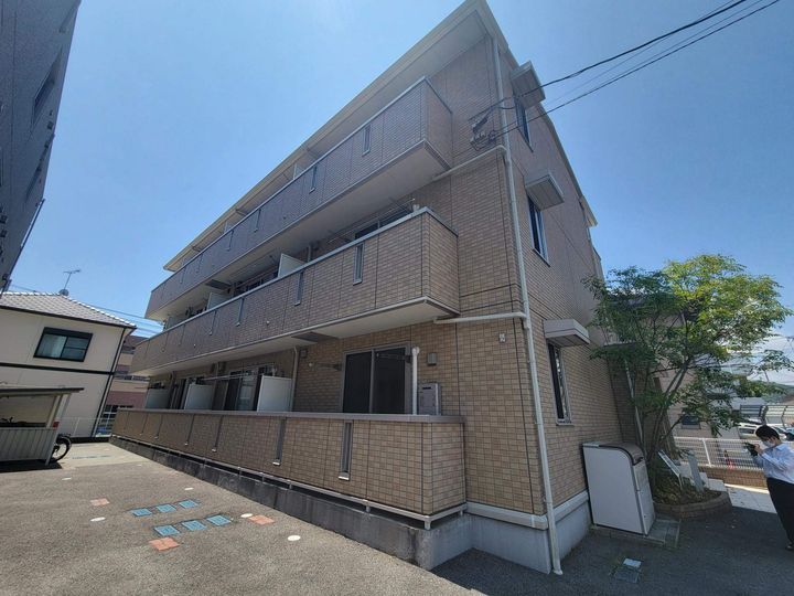 オンリーワン古新開の外観