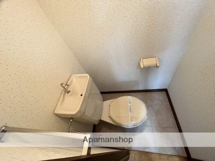 広島県東広島市西条中央4丁目の賃貸アパートの内装