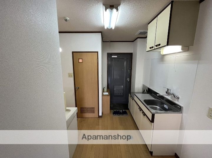 広島県東広島市西条中央4丁目の賃貸アパート104の内装